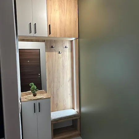 Nanda - Free Parking - Prime Location Apartman *